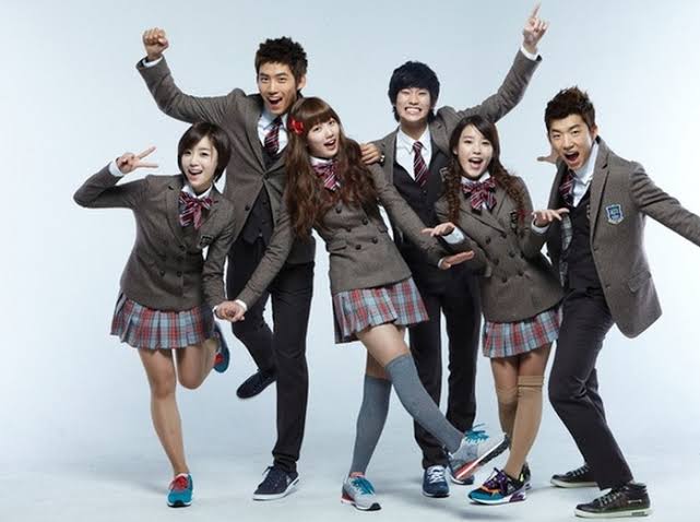 Desain Seragam Sekolah ala Drama Korea
