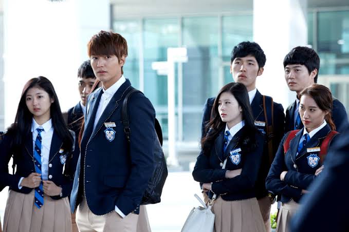 Desain Seragam Sekolah ala Drama Korea